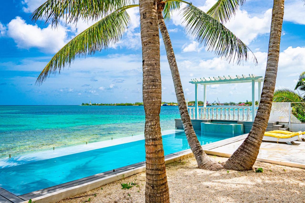 Seaview Oceanfront Villa - With Private Pool Nassau Exterior photo