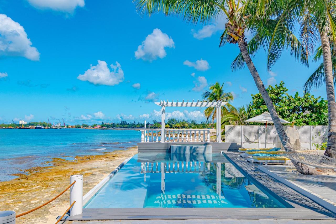 Seaview Oceanfront Villa - With Private Pool Nassau Exterior photo